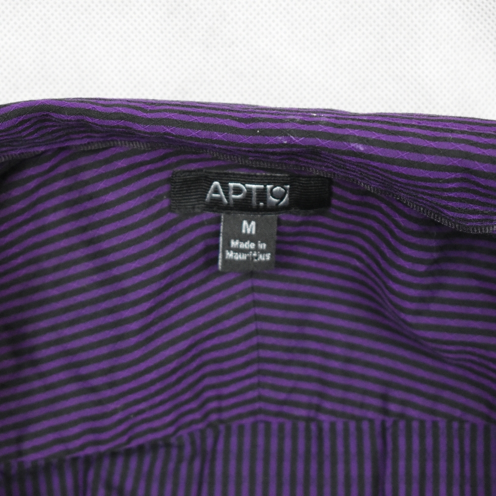 APT.9 button down - Picture 2 of 3